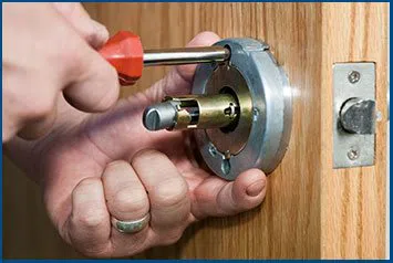 Long Beach Lock And Safe Long Beach, CA 562-567-6820 - new-locks-installation-commercial